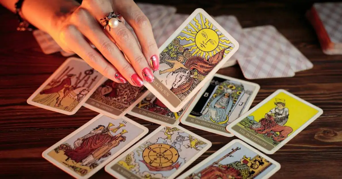 Awaken Your Destiny: Tarot Card Readings For A Journey Through Time